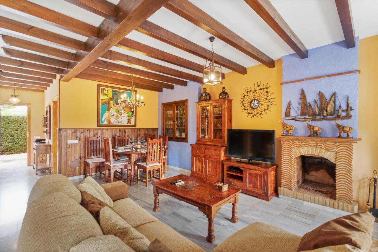 Villa Estilo Mediterranea Con Piscina, Jardin, Bbq Y Jacuzzi - Villa Bel Air Real Εστεπόνα Εξωτερικό φωτογραφία
