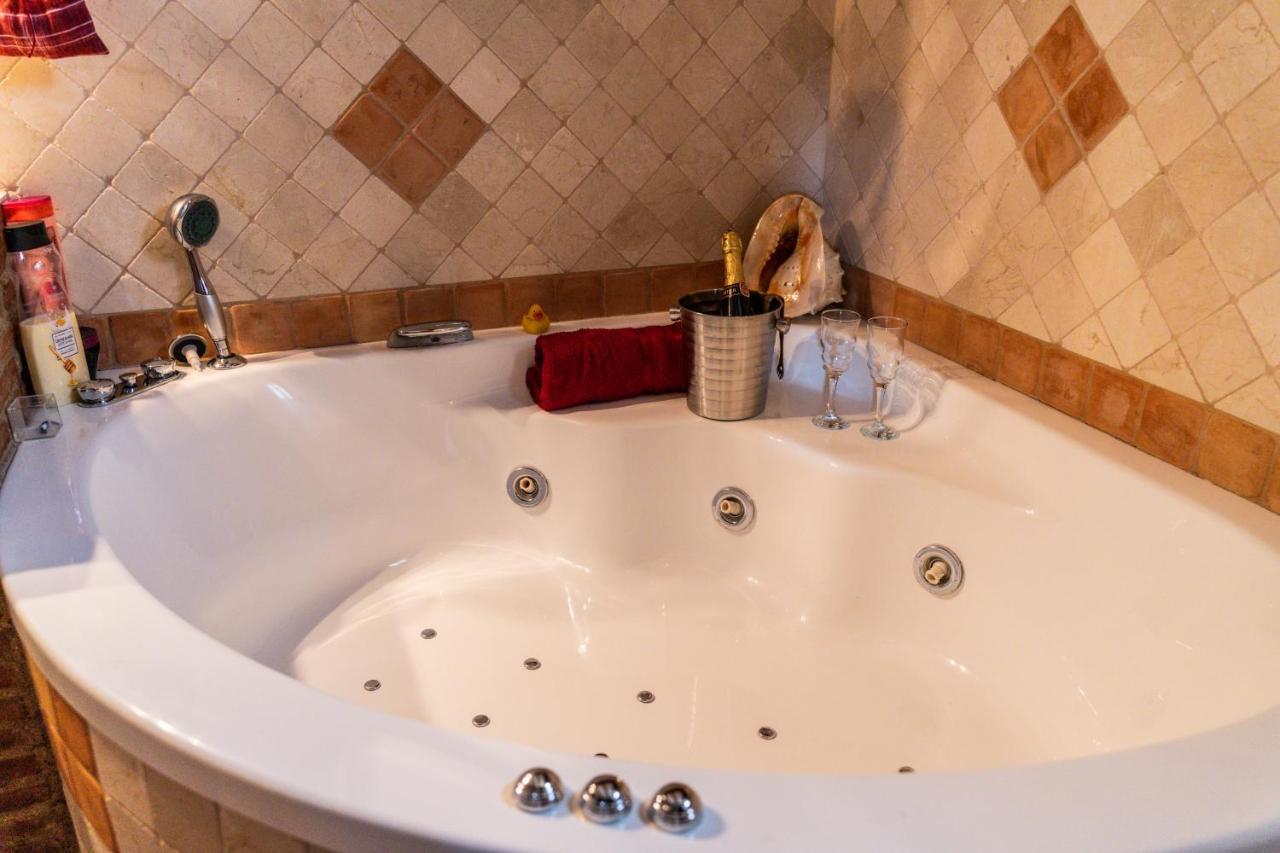 Villa Estilo Mediterranea Con Piscina, Jardin, Bbq Y Jacuzzi - Villa Bel Air Real Εστεπόνα Εξωτερικό φωτογραφία